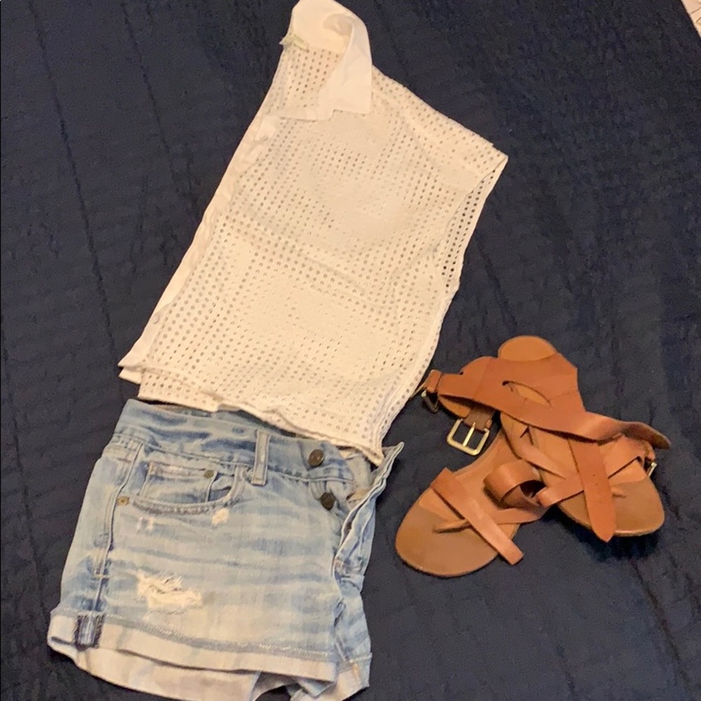 Abercrombie &Fitch distressed jean shorts